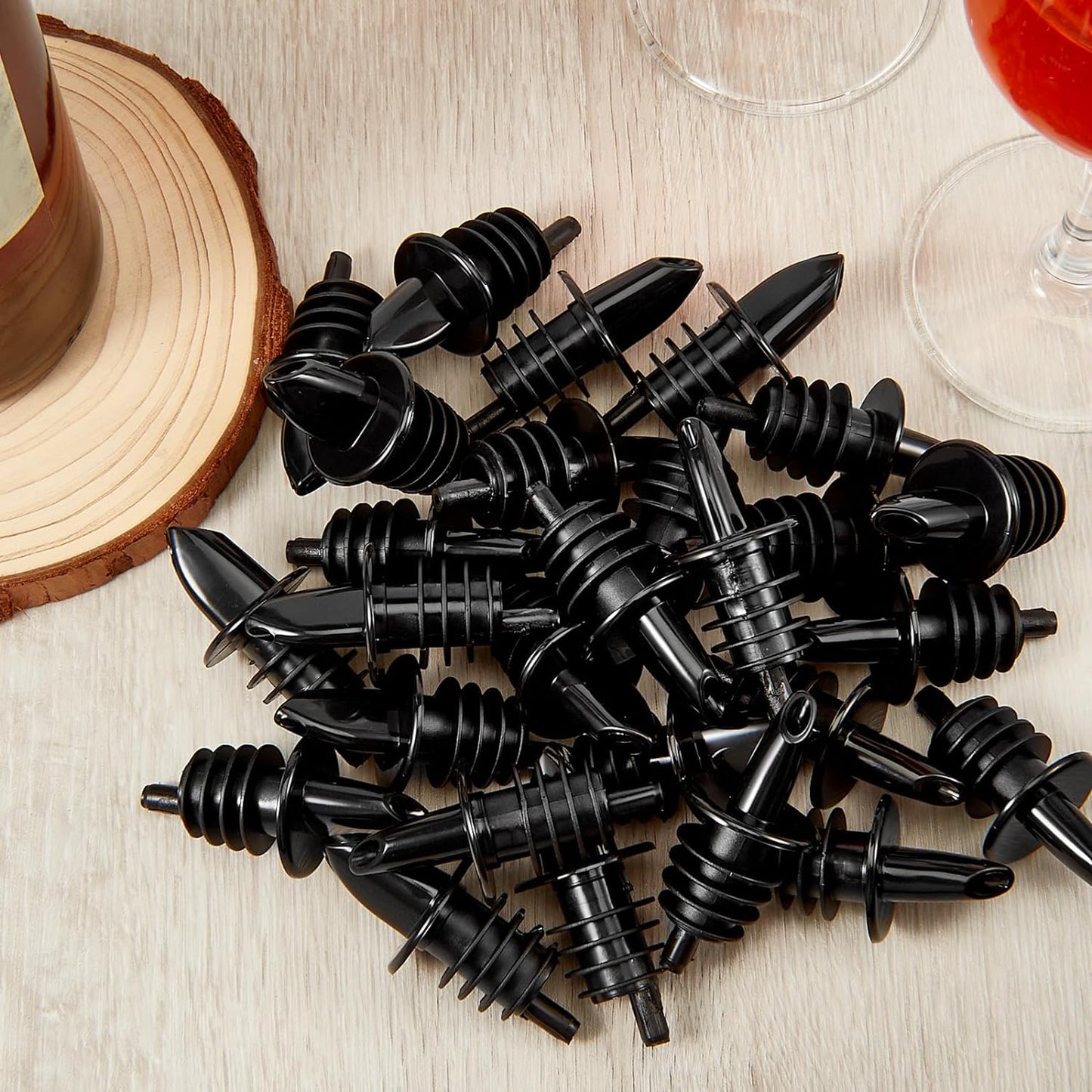 200 Pcs Liquor Bottle Pourers Plastic Bottle Pourers for Alcohol Classic Black Spouts for Bottles to Flow Syrup, Wine, Oil, Alcohol, Ice, Coffee, Pubs, Clubs, Restaurants, Bars, Shop, Diner